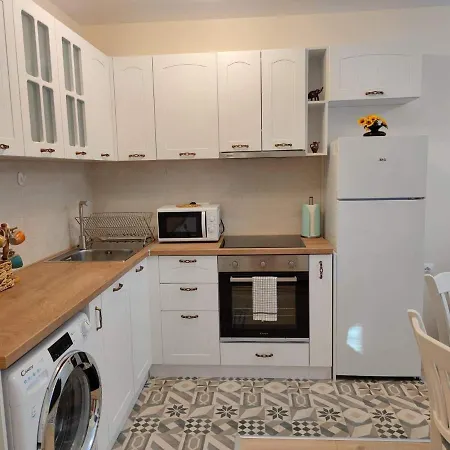 Apartment Comfy & Quiet 2 Bed Flat Great Location Parking