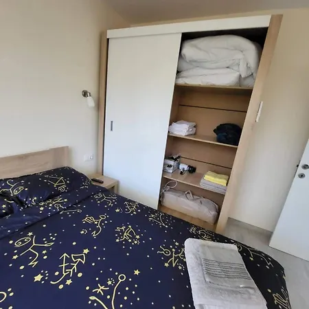 Comfy & Quiet 2 Bed Flat Great Location Parking Apartment