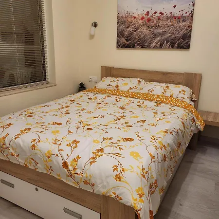 Apartment Comfy & Quiet 2 Bed Flat Great Location Parking